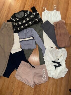 End of winter sale !!! Women’s random clothing !!! All medium 11 items